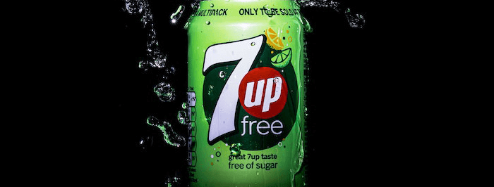 photo of a can of 7up drink